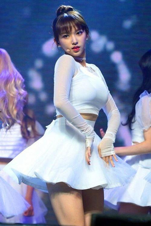 娱乐八卦每日爆料程潇,娱乐八卦中的闪耀星辉 第1张 娱乐八卦每日爆料程潇,娱乐八卦中的闪耀星辉 第1张